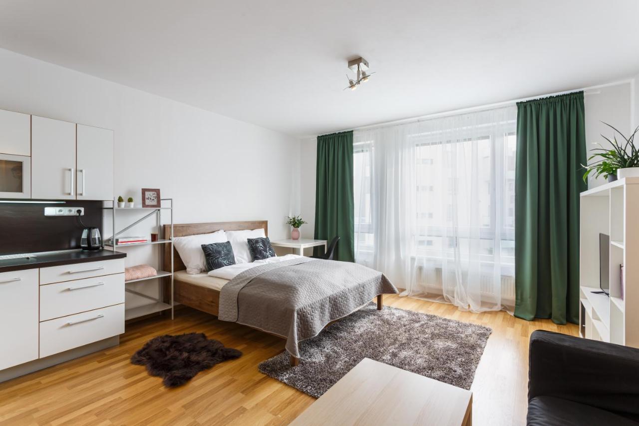 Golden Apartments Rezidence Nova Karolina オストラヴァ エクステリア 写真