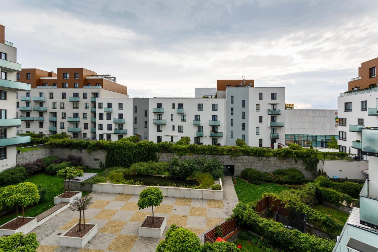 Golden Apartments Rezidence Nova Karolina オストラヴァ エクステリア 写真