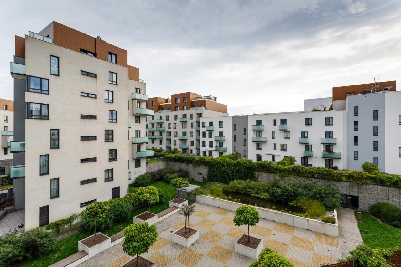 Golden Apartments Rezidence Nova Karolina オストラヴァ エクステリア 写真